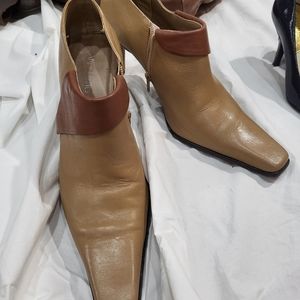 ANDIAMO leather upper and man made 11M tan heels